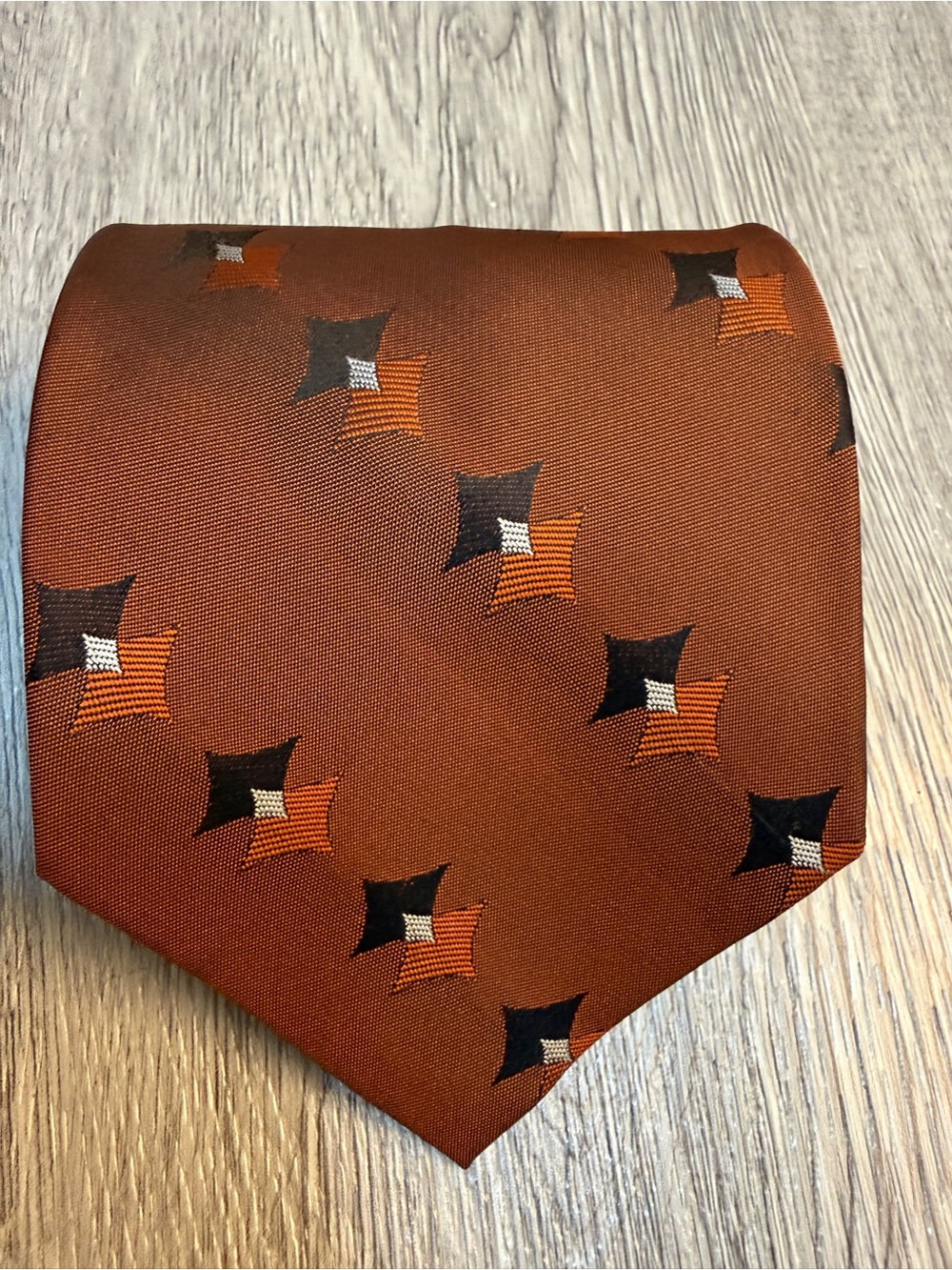 Umo Lorenzo Mens Formal Necktie Burnt Orange Geometric Neck Tie Italy 57 X 4”